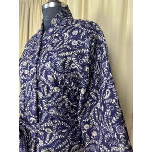 Cárdigan Azul Paisley Cálido y Acogedor para Invierno, Estilo Romántico, para Mujer, Mezcla de Lana de Yak, Tipo Kimono, con Bolsillos Originales, Tejido ODM - Product Image 6