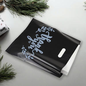 Alta calidad logotipo personalizado impreso troquelado negro plástico camiseta bolsas fábrica al por mayor tamaño personalizado para el embalaje - Product Image 3