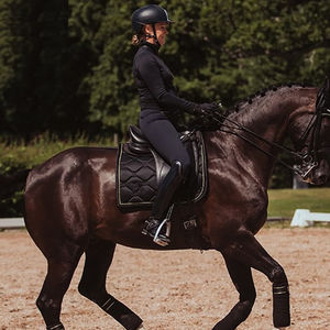 Sous-selle d'équitation en satin réglable de qualité supérieure, sous-selle de compétition pour l'équitation western avec logo personnalisé - Product Image 6