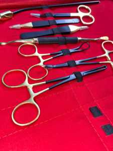 Juego de 8 Instrumentos Quirúrgicos para Vasectomía en Negro y Dorado, Acero Inoxidable Alemán, Reutilizables, Alta Calidad, OEM ODM - Product Image 5