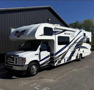 Luxury Couple 2-6 People Off Road motorhome. - Product Image 2
