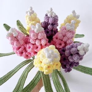 Ramo de Flores de Jacinto de Uva Tejido a Mano con Ganchillo para Decoración del Hogar, Bodas, Exteriores y Accesorios de Fotografía, Producto Terminado - Product Image 4