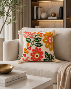 Coussin décoratif en coton brodé à la main avec motif floral, style bohème, avec pompons, pour la décoration de la maison - Product Image 2