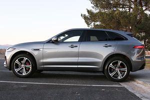 2020 F-Pace S ไมล์น้อย เครื่องยนต์สมบูรณ์ ระบบเกียร์อัตโนมัติ หลังคาพาโนรามา ไฟ LED พร้อมส่ง - Product Image 4