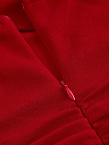 เดรสคล้องคอผูกโบว์สีแดงใหม่สำหรับผู้หญิงกระโปรงสั้นบางเอวแฟชั่นอัดพลีทสำหรับฤดูใบไม้ร่วง - Product Image 4