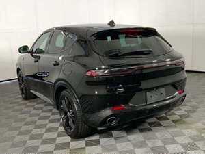 รถ SUV ฮอร์เน็ต R/T AWD ไฮบริด ปี 2024 มือสอง สภาพดี ภายในสีเข้ม เบาะหนัง ยาง R18 พร้อมระบบควบคุมความเร็วอัตโนมัติ - Product Image 3