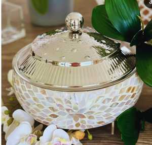 Casseroles en acier inoxydable nacré fabriquées à la main en métal durable pour un dîner élégant et une présentation des aliments élégante - Product Image 4