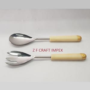 Ensemble de cuillères à salade en acier inoxydable à manche en résine de couleur personnalisée Nouvelles cuillères à salade à la mode Serveurs à poignée personnalisée - Product Image 4