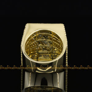 Anillo Original de Hip Hop, busto completo con diamantes de moissanita redondos brillantes y corte Baguette en oro amarillo de 10kt para Unisex - Product Image 4