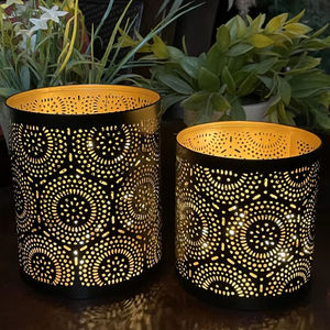 Portavelas de metal de primera calidad con diseño recortado, perfecto para la decoración del hogar y la fiesta - Product Image 1