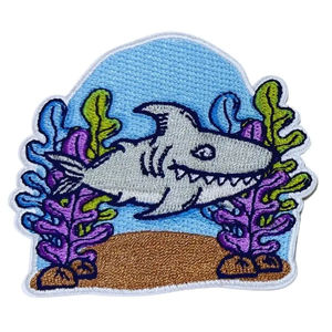 Patchs brodés en forme de cœur avec logo de dessin animé 3D personnalisé pour vêtements et chapeaux d'enfants, à coudre ou à repasser, motifs animaux en gros - Product Image 6