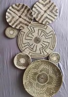 Décoration murale artisanale minimaliste moderne en herbe de mer et cordes plastiques, couleur naturelle, personnalisable, style macramé, pour la maison et les fêtes