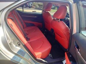 รถยนต์โตโยต้า แคมรี่ ปี 2020 รุ่น AWD XSE 4 ประตู ซีดาน เครื่องยนต์เทอร์โบ หุ้มเบาะหนัง ภายในสีอ่อน ยาง R20 เกียร์อัตโนมัติ 8 สปีด ระบบควบคุมความเร็วอัตโนมัติแบบแปรผัน (ACC) พวงมาลัยซ้าย - Product Image 6