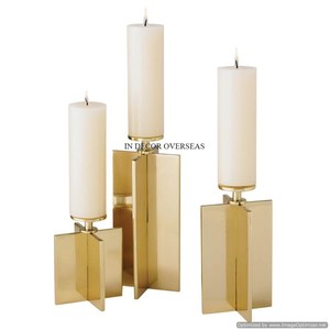 High Demanding Best Selling Heavy Duty Metal Flowers Designer Gold Plated Candle Stick Holder For Wedding And Villa Parties - Product Image 3