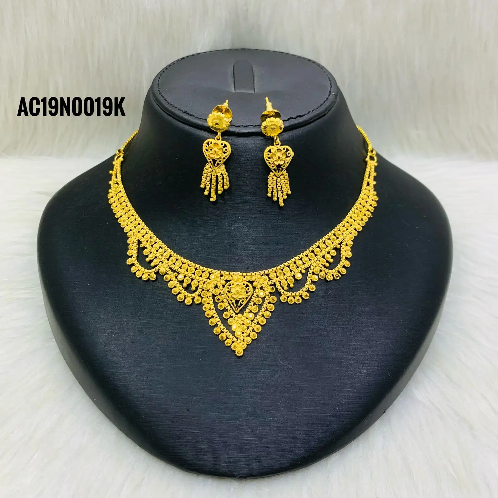 Gold Plated Jewelry One Gram Gold Exclusive Fashion Necklace Set for girl & Woman