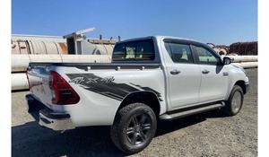 2023 pour Toyota Hilux DC 2.8L 4X4 sièges en cuir d'occasion direction gauche - Product Image 2