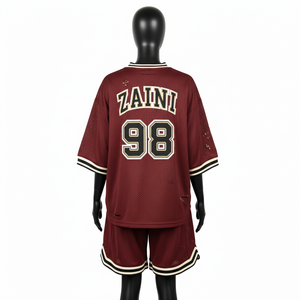 Conjunto Deportivo de Mujer de Alta Calidad, 180 GSM, Malla de Poliéster, Color Granate y Crema, Ribete Acanalado, Logotipo Bordado Personalizado - Product Image 2