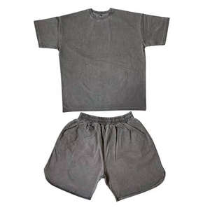 Ensemble deux pièces d'été respirant pour hommes Vêtements de sport à séchage rapide Ensemble pour hommes T-shirt à manches courtes et short de sport - Product Image 1