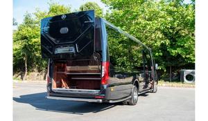 Sprinter Diesel d'occasion 2023, R20 AWD, sièges en cuir, 6 places, transmission automatique, pour importation au Japon - Product Image 3