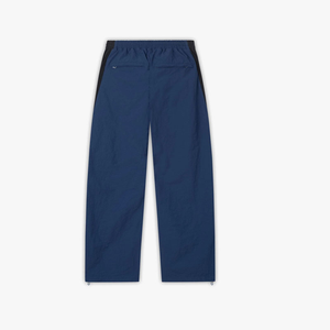 Veste d'hiver à capuche avec fermeture éclair sur les manches, poignets côtelés, fermeture éclair intégrale, poches sécurisées et pantalon assorti à taille élastique - Product Image 6