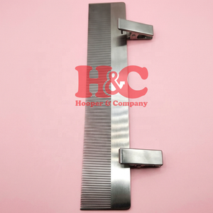 Support de perruque en acier inoxydable à fixation robuste, personnalisable avec logo, durable, pour perruques et peignes, couleur argent - Product Image 2