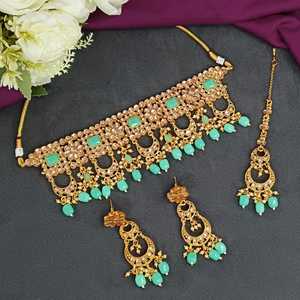 Bijoux indiens Collier ras du cou Maang Tikka Boucles d'oreilles Bollywood Mariage Cristal Kundan Collier Boucles d'oreilles Tête Chaîne Ensemble - Product Image 1