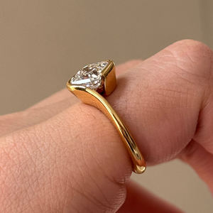 Anillo de moissanita de compromiso de Plata de Ley 925 Premium con corte brillante VVS2 Calidad Estilo de moda Venta al por mayor Precio más barato - Product Image 6