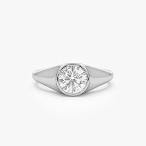 Anillo solitario de diamante cultivado en laboratorio, de forma redonda y cónica, 1.00 quilates, color E-F, claridad VS, oro de 14K, hecho a medida para mujer. - Product Image 1