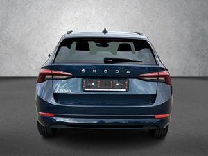 SE VENDE OCTAVIA ESTATE 2022 USADO EN BUEN ESTADO, BAJO KILOMETRAJE, MOTOR EN BUEN ESTADO, SENSOR DE LUZ - Product Image 6