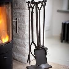 Juego de herramientas de chimenea de hierro de diseño moderno, soporte rústico para fogatas al aire libre con instalación en esquina para villas y chimeneas de carbón - Product Image 3