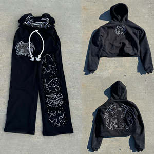 Ensemble survêtement homme à bas prix avec pantalon de survêtement à double taille évasée et sweat-shirt avec strass, survêtement d'hiver avec logo, design empilé - Product Image 1