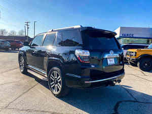 2022 pour 4Runner 4x2 Limited 4 portes SUV Phares LED Toit ouvrant Sièges en cuir Volant à gauche Caméra arrière 8 Euro III 25001-50000 - Product Image 2