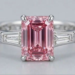 Anillo Solitario de Plata con Diamante Lateral y Corte Esmeralda de 3 Quilates, CVD con Certificado IGI, Claridad VVS, VS, EF - Product Image 1