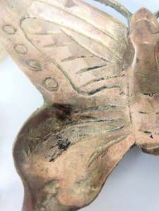 Butterfly Shape Ash <b>Tray</b> in Gold Plated Metal with Custom Round Design Perfect for Home, Restaurant Bars, and <b>Office</b> Supplies - Product Image 3