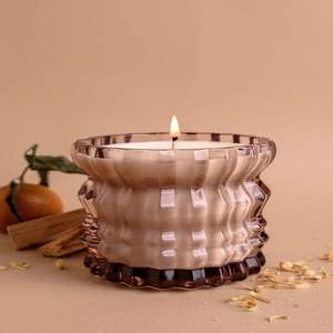 Porte-bougie votif en verre pur qui émet une chaleur dorée douce, rehaussant les aménagements intérieurs et inspirant des nuits paisibles et harmonieuses. - Product Image 4