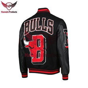 Chaqueta Universitaria Negra Black Champions de Lana con Mangas de Cuero, Forro de Viscosa, Cuello de Punto, Cierre de Cremallera con Botones a Presión - Product Image 2