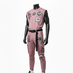 Ensemble 2 pièces pour homme : haut sans manches en molleton de coton premium 320 GSM rose poudré et pantalon cargo brodé avec logo. - Product Image 4