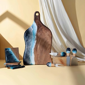 Planche à découper en bois et résine bleue Ocean Design, élégante planche de service pour la présentation des aliments et les cadeaux, en provenance d'Inde - Product Image 6