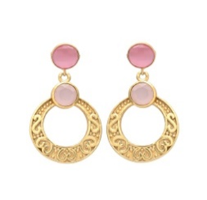 Style Yourself radiante con la belleza de la turmalina Rosa Hydro Gemstone Pendientes redondos chapados en oro - Product Image 1