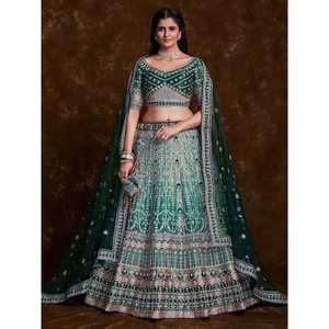 Lehenga Choli en soie artificielle à paillettes vertes, design royal classique, tenue de réception pour les mariées, sirène, chapelle, matériaux personnalisables - Product Image 1
