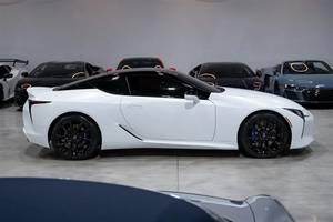 รถยนต์มือสอง Lexus LC500 Coupe ปี 2019 สีขาว 4 ที่นั่ง ไฟหน้า LED ยาง R19 เครื่องปรับอากาศอัตโนมัติ ภายในตกแต่งด้วยหนัง ปรับเบาะไฟฟ้า - Product Image 3