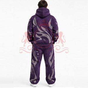 Conjunto Deportivo Moderno con Bordado Chenille, Trajes Deportivos de Moda de Calidad con Bordado Chenille - Product Image 2