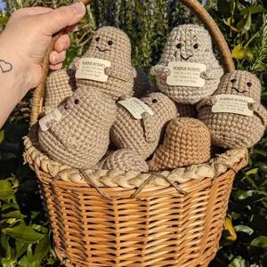 Nuevos lindos Mini juguetes de patata de punto de ganchillo decoración suave para el hogar con tarjeta de afirmaciones positivas hecha de 100% algodón PP relleno de algodón - Product Image 5