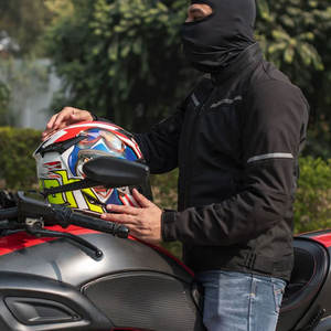 Masque cagoule avec logo personnalisé de haute qualité en polyester respirant de couleurs unies fabriqué au Pakistan pour le ski et la moto - Product Image 2