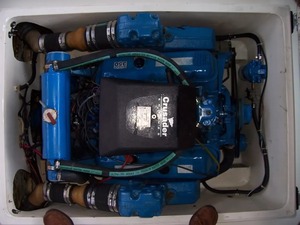 Nouveau Crusader 6.0L 375HP moteur diesel marin hors-bord intérieur carburant électrique et essence pour la navigation de plaisance - Product Image 2