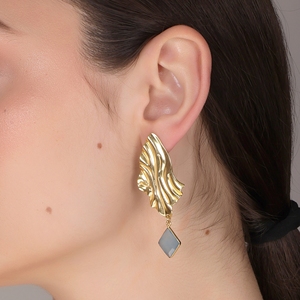 ต่างหูเพชรทรงหยดน้ำทำมือจากหินคาลเซโดนีสีน้ำเงิน DUA |   เครื่องประดับทองชุบ 18K สำหรับผู้หญิง |   งานแต่งงานสุดอินเทรนด์ - Product Image 5