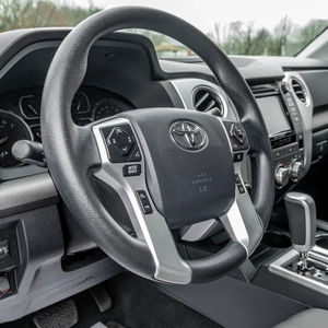 โตโยต้า ทุนดรา SR5 ดับเบิ้ลแค็บ 4x4 ปี 2022 - Product Image 1