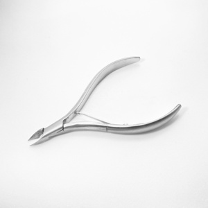 Coupe-ongles professionnel en acier inoxydable de haute qualité outil de manucure à ressort unique pince à cuticules pour la manucure à usage de doigt - Product Image 2