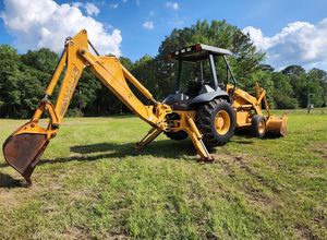 Pelle rétrocaveuse 4WD Case 580L 71Hp assez utilisée, prête à être expédiée - Product Image 4