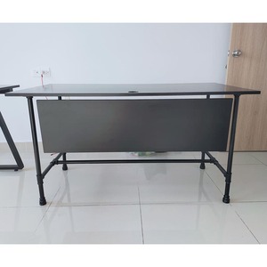 HBON005 - Table de travail industrielle 140x70cm au design tubulaire Bn Lm Vic avec système 140x70cm - Product Image 5
